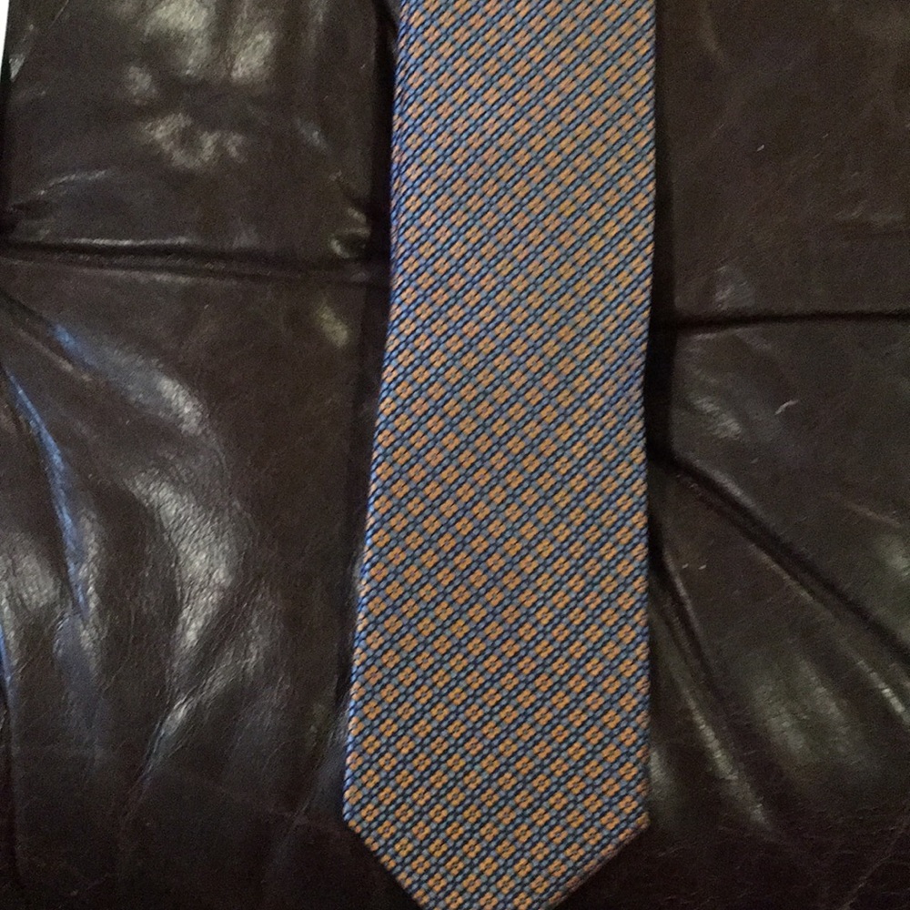 The Tie Bar Tie